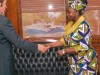 poigne-de-mains-entre-le-president-de-la-republique-du-botswana-et-madame-l-ambassadeur-du-gabon-pres-la-republique-du-botswana
